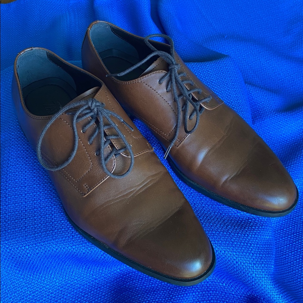 Men’s Brown dress shoes